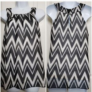 Women's Sleeveless BLK/WHT Tunic by iZ
